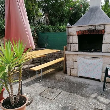 17537a Apartment Sutivan
