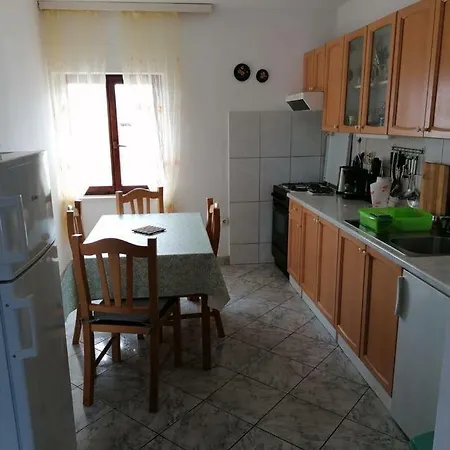17537a Apartment